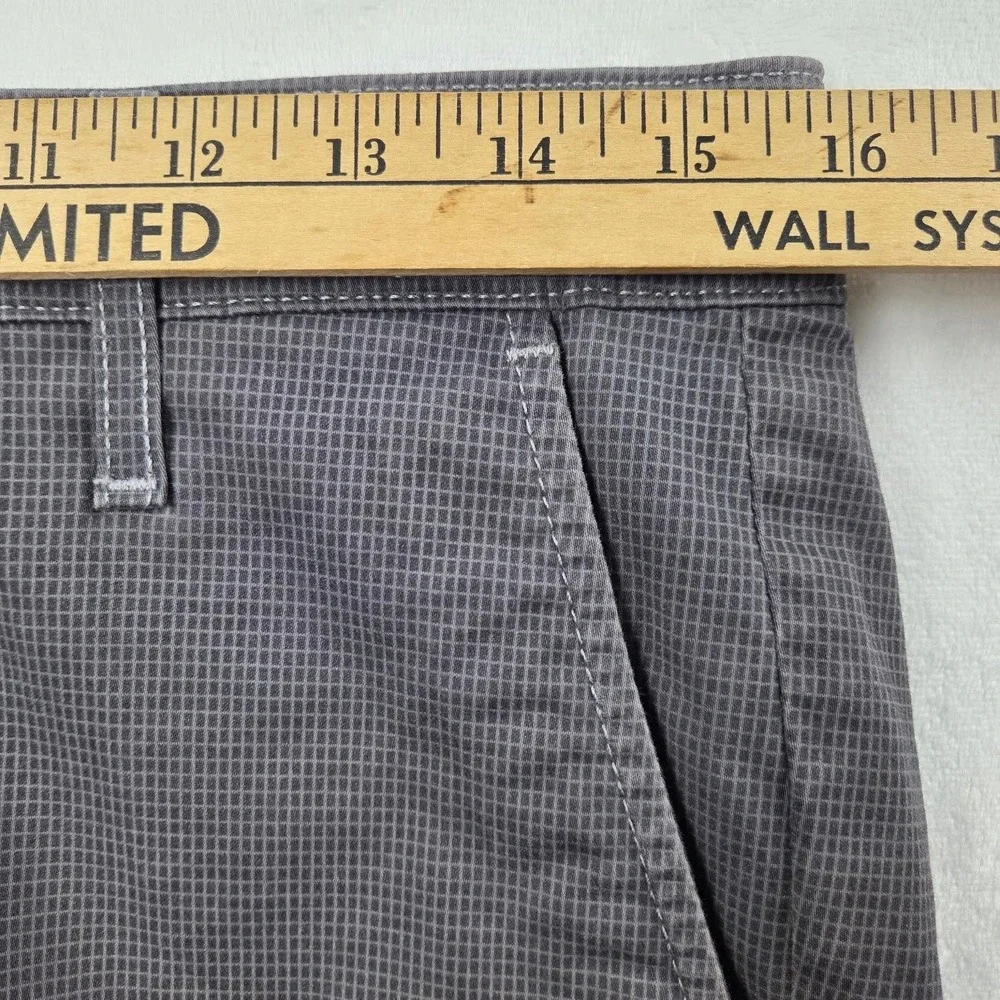 AG Shorts Men 29R Gray Griffin Chino Flat Front Excellent